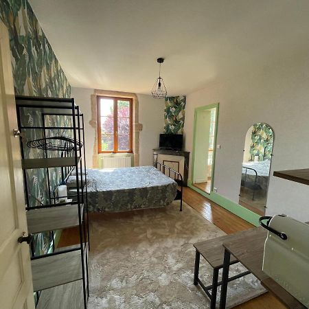 Le Clos Des Cadots - Chambre Chaintre Luaran gambar