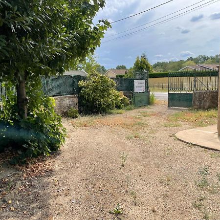 Le Clos Des Cadots - Chambre Chaintre Luaran gambar
